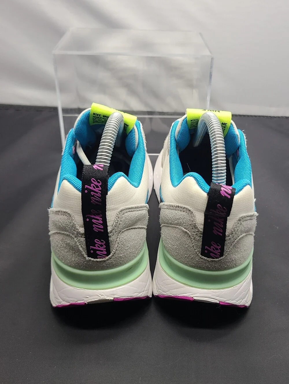 Nike Air Max Dawn Grade School Girls' Casual Shoes kids size 7Y
